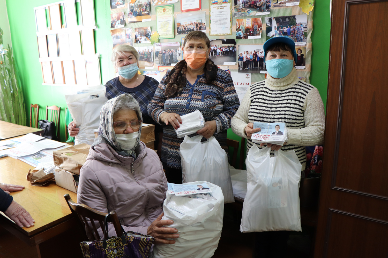 Медицинские маски для Судиславского общества инвалидов 