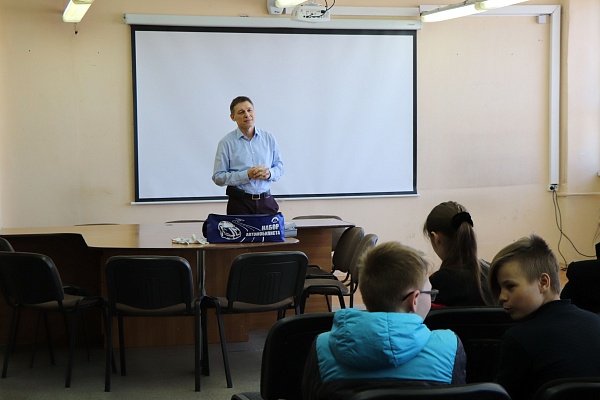 Профориентация в деле: костромские школьники побывали с экскурсией на предприятии "ФЭСТ"